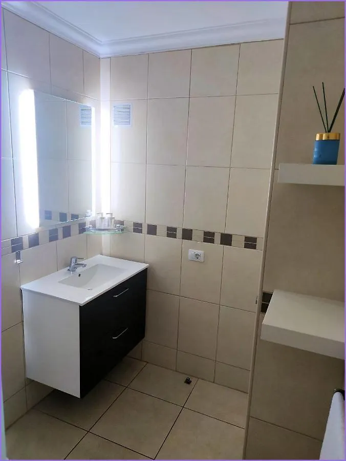 Pebble Beach Apartamento, Amarilla Golf Apartment San Miguel de Abona 0*,  Spain